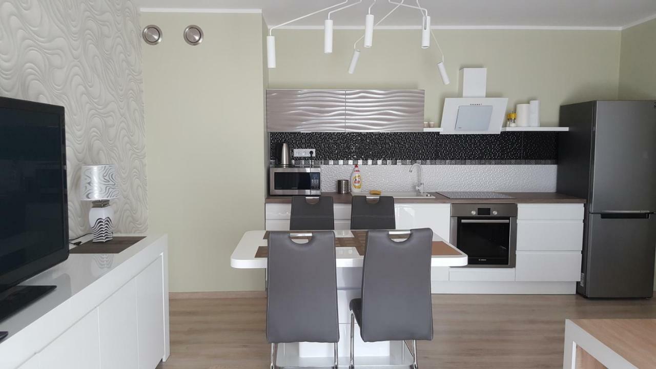 Wroclaw Apartamenty Kepa Mieszczanska Exterior photo